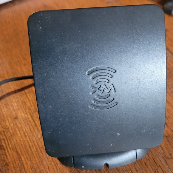 SIRIUSXM Delphi Antenna with 18' Cable - Picture 2 of 7